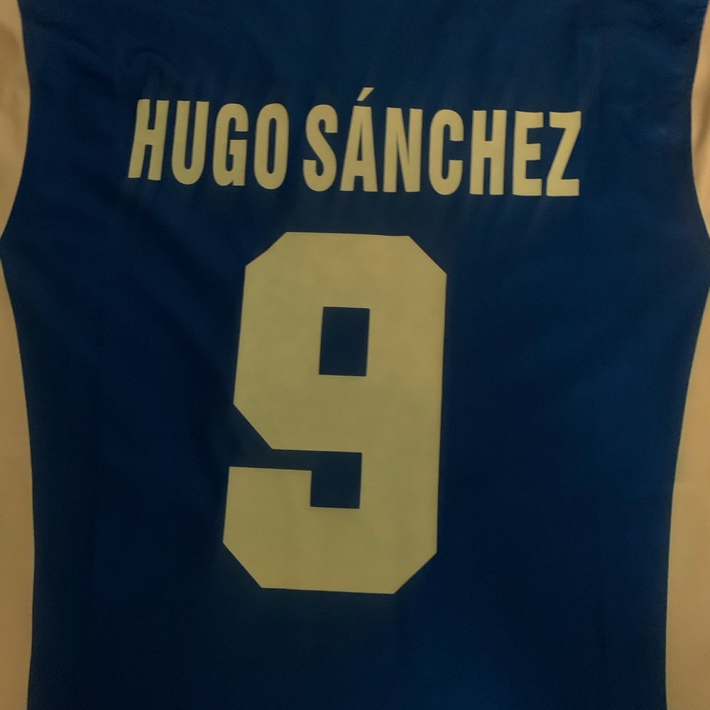 1988 Club America Home Jersey (Hugo Sánchez #9) Size XL - USED - Picture 9 of 10